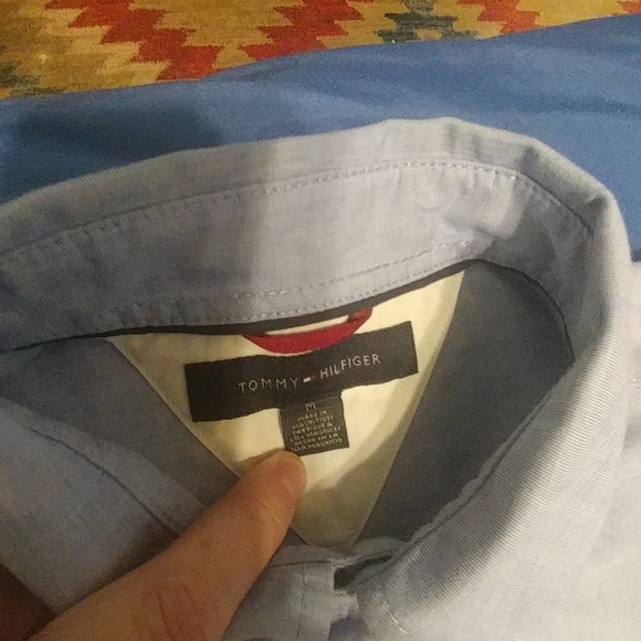 Tommy Hilfiger - Picture 2 of 3